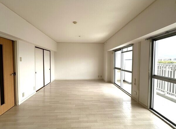 ＯＳ・ＳＫＹフレックス藤ヶ丘の居間・リビング