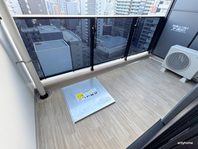 シーズンフラッツ中崎　仲介手数料無料のバルコニー