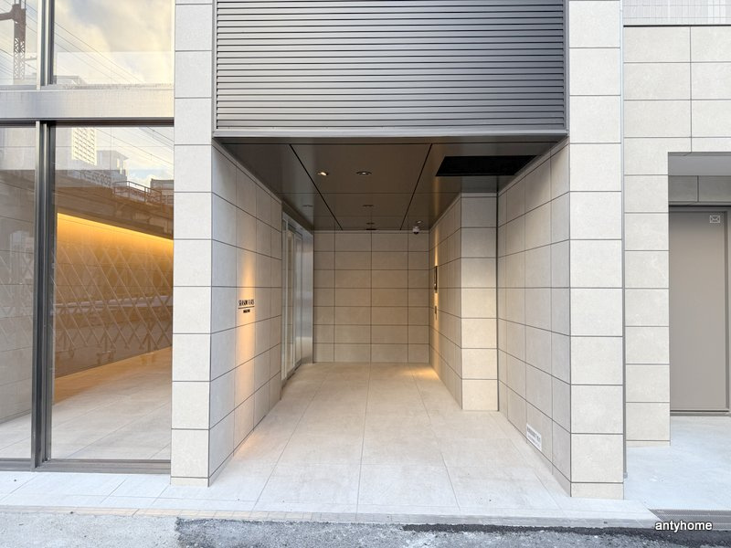 シーズンフラッツ中崎　仲介手数料無料のエントランス