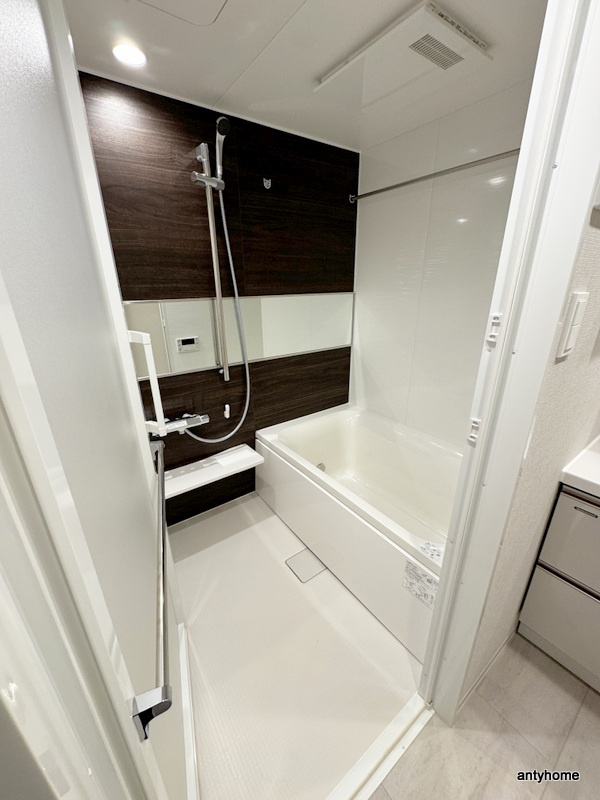 シーズンフラッツ中崎　仲介手数料無料の浴室