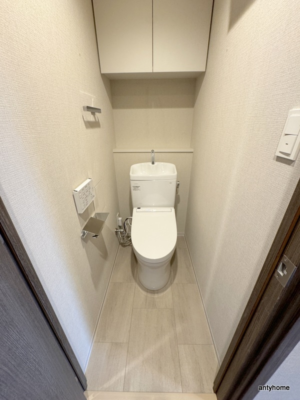 シーズンフラッツ中崎　仲介手数料無料のトイレ