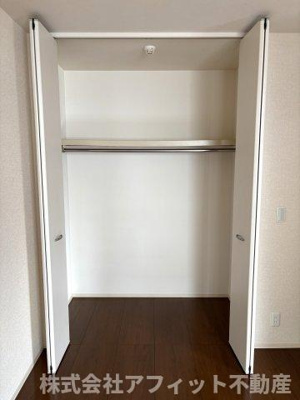 【その他】 | グランドゥールフジイ | 洋室6帖のクローゼット
