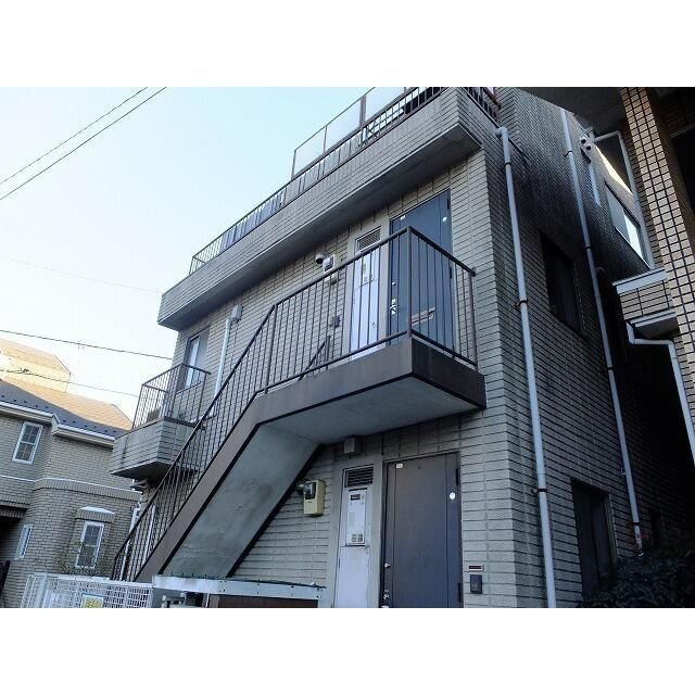 アドバンスの外観