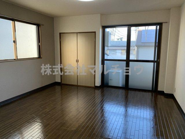 恵ハイツの居間・リビング|使いやすいリビングです