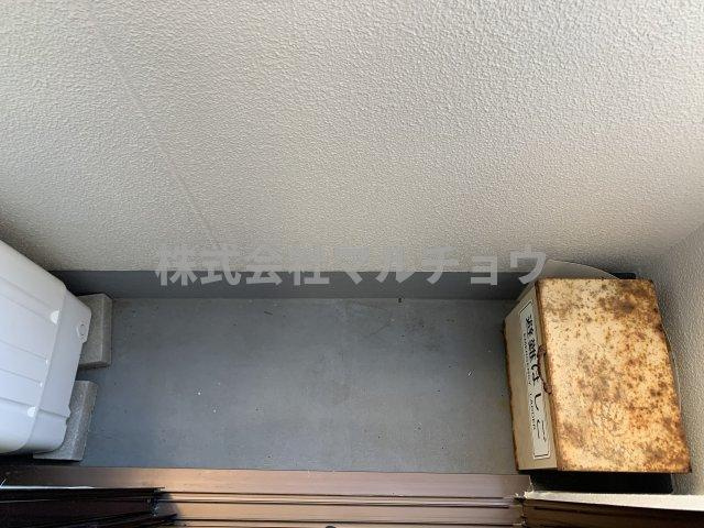 恵ハイツのバルコニー|バルコニーからの眺めを楽しみながら食事をしませんか