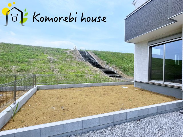 さいたま市西区中野林　第2　新築一戸建て　リーブルガーデン　02の庭|お庭も活用できます