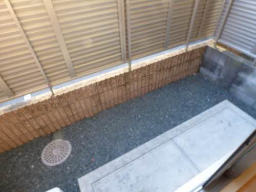 熊本市中央区上水前寺１丁目のアパートのバルコニー