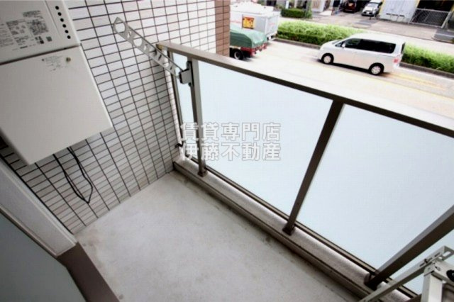 ぱ〜くたうんルナ名古屋のバルコニー