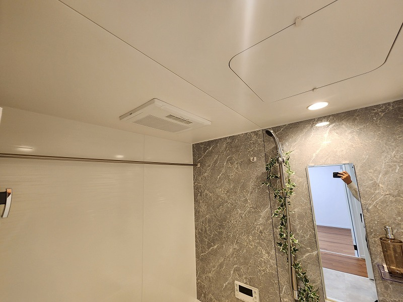 シャトー堀の内の冷暖房・空調設備|浴室暖房乾燥機付き