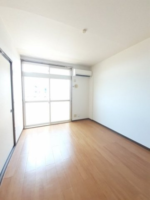 【居間・リビング】 | レグルスＢ | 内装もきれいです