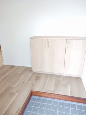 【玄関】 | スカイハイツ河相Ａ | ゆったりとした玄関です