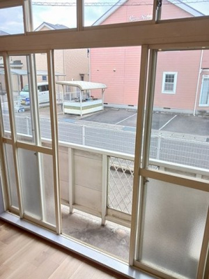 【バルコニー】 | スカイハイツ河相Ａ | 落ち着いた時間を過ごせるバルコニーです