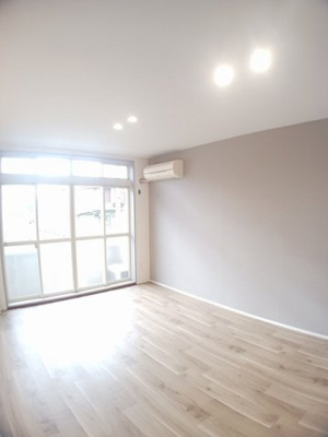 【居間・リビング】 | スカイハイツ河相Ａ | おしゃれな居間です