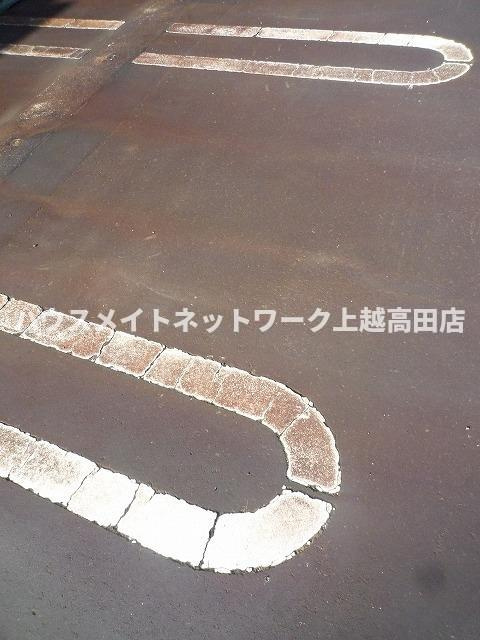 ミドルビレッジヒロ７Ｂの駐車場|消雪付駐車場
