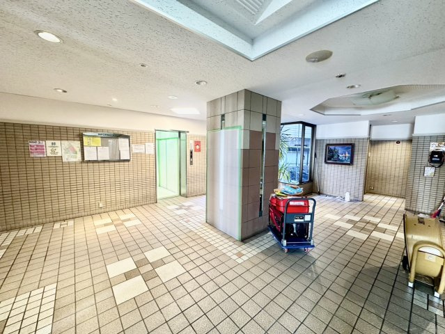 パシフィック五橋のエントランス
