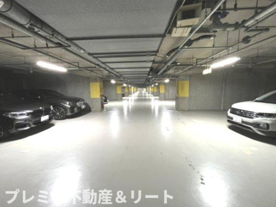 【駐車場】 | 品川プリンス・レジデンス | B1Fに平置き駐車場があります