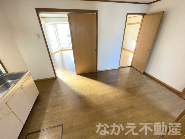 【居間・リビング】 | こちらの居間で趣味の時間をお楽しみください