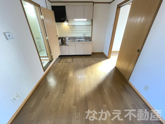 【居間・リビング】 | こちらの居間で趣味の時間をお楽しみください