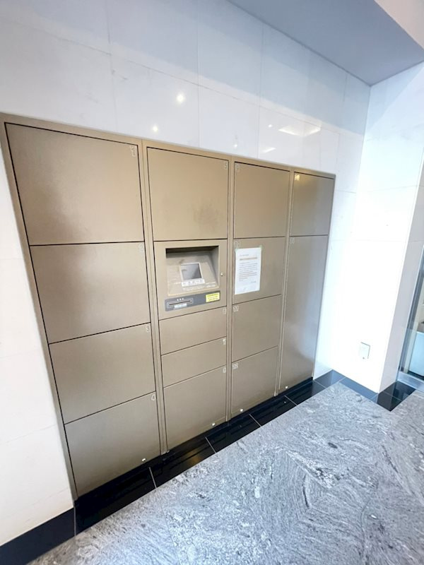 インぺリアル新神戸のロビー