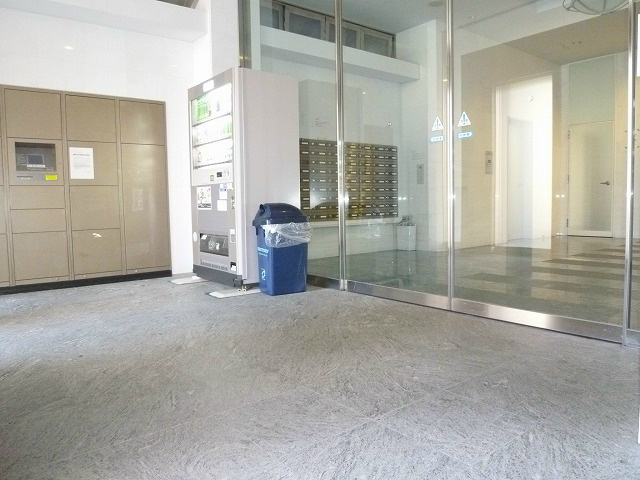 インぺリアル新神戸の外観