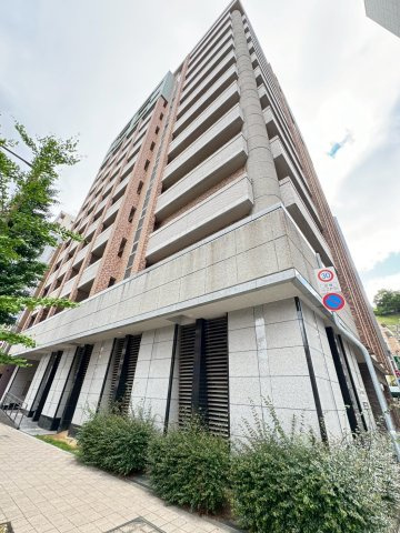 インぺリアル新神戸の外観