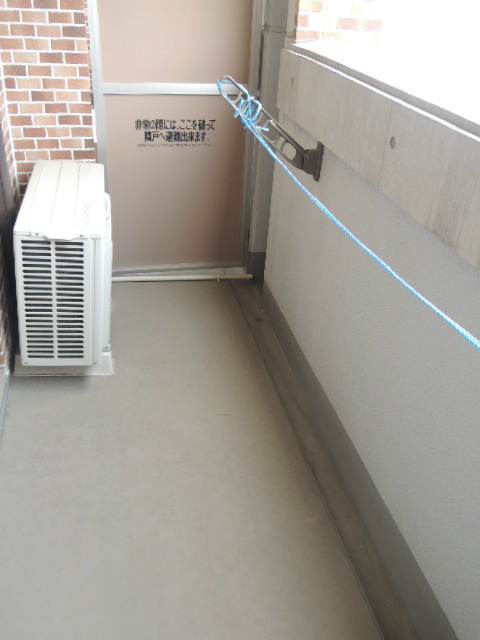 インぺリアル新神戸のバルコニー