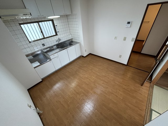 ルミエールSATOHの居間・リビング