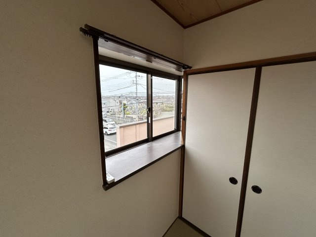 ルミエールSATOHの内装|出窓