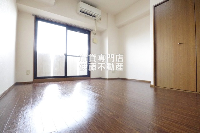 ブランメゾン八龍の洋室