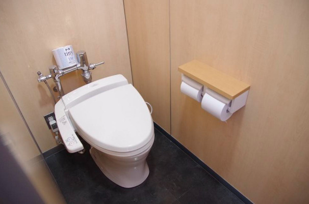 JBSL梅田ビルのトイレ|落ち着いたトイレです