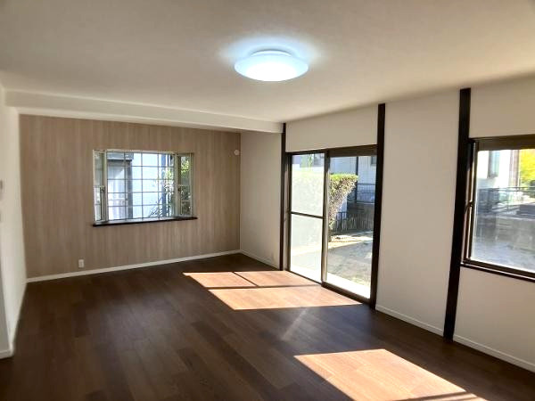 筑紫野市美しが丘南4丁目戸建の居間・リビング