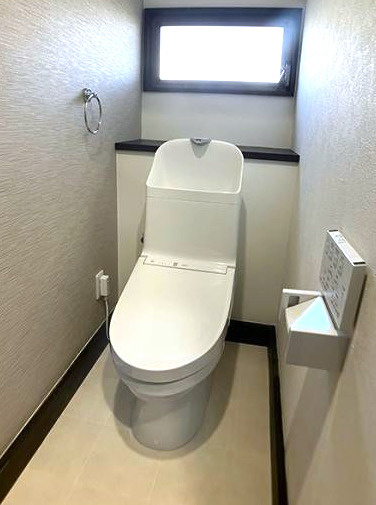 筑紫野市美しが丘南4丁目戸建のトイレ