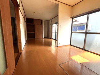 【居間・リビング】 | 内浜町　一戸建