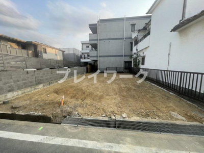 【前面道路含む現地写真】 | 八木北小・土地30.8坪・建築条件なし・更地渡し・岸和田市箕土路町1丁目 | 前面道路含む現地写真です