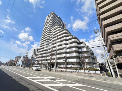 【外観】 | ローレルハイツ神戸1号棟・6階・全面改装 | 外観は落ち着いています