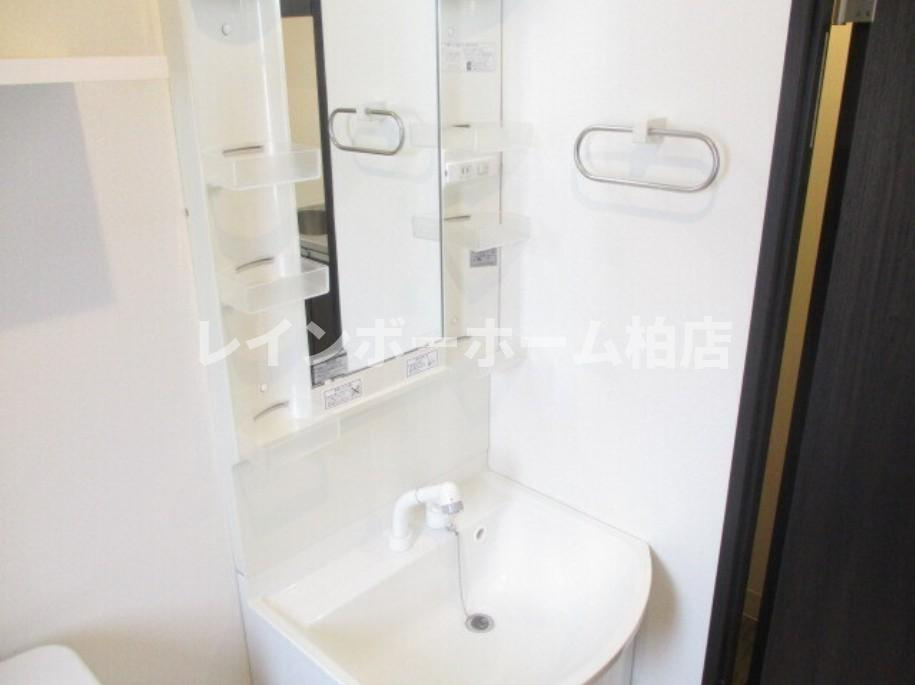 オートロック☆駅徒歩5分☆ネット無料☆の洗面所|コンパクトで使いやすい洗面所