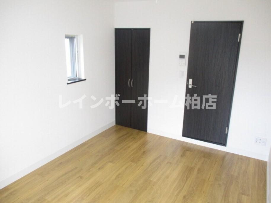 オートロック☆駅徒歩5分☆ネット無料☆の居間・リビング|居間です