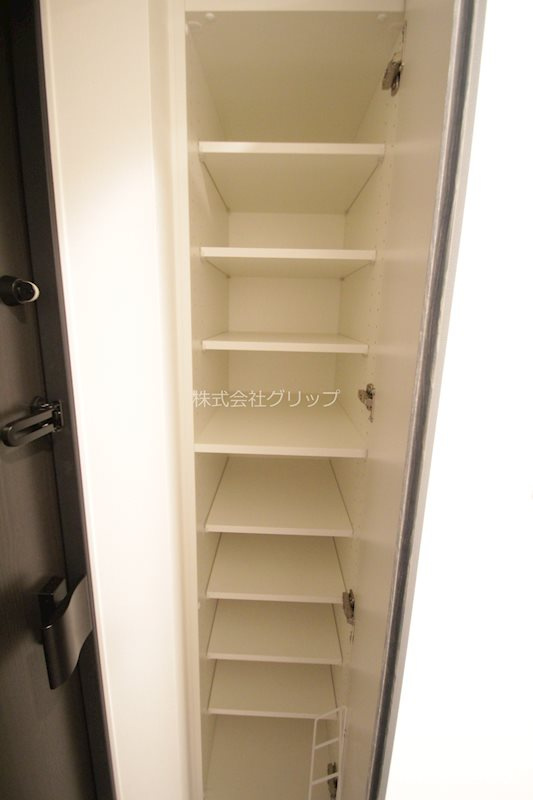 クラリッサ横浜ロッソの収納