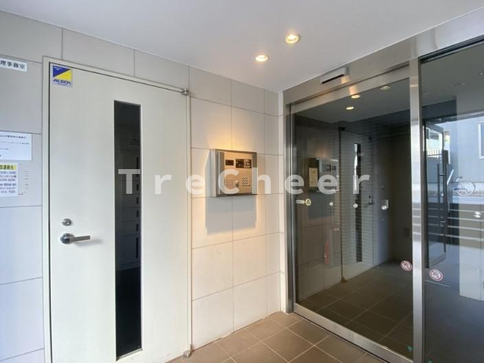 レピュア池袋のエントランス