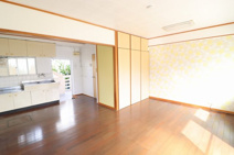 屋嘉比アパートの画像