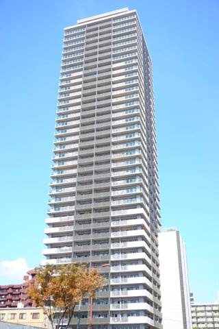 ローレルタワー梅田