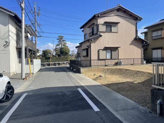 土地　あま市篠田寺前の前面道路含む現地写真