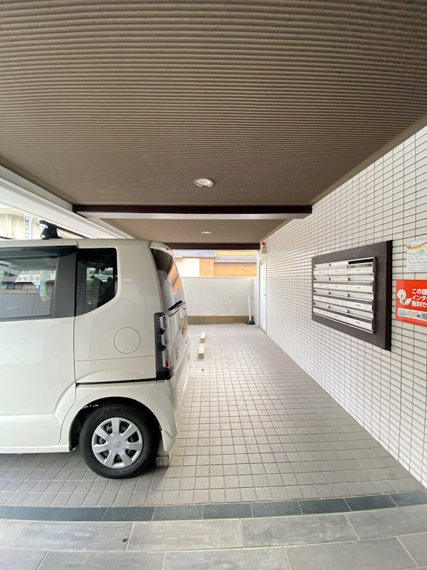 T＆T県庁前の外観