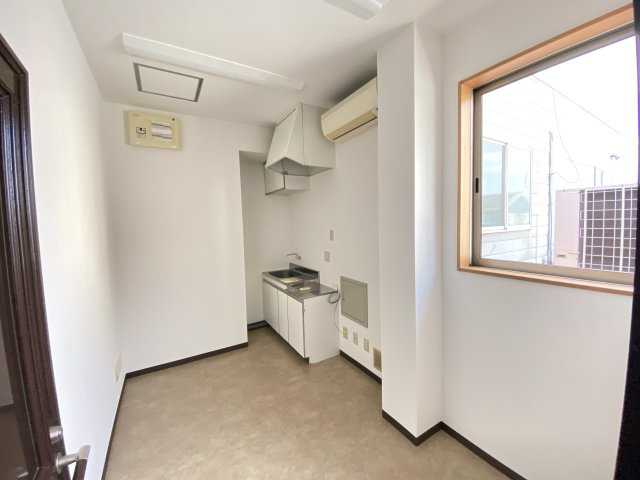 石島テナント2F