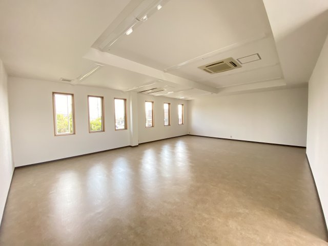 石島テナント2F