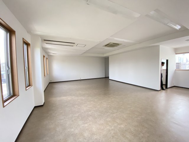 石島テナント2F