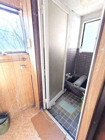 大山町荘田中古戸建の浴室