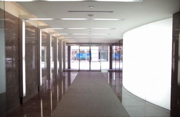 GATO三休橋ビルのロビー|建物の内部です