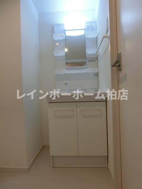 【仲介手数料：50％OFF】対象物件！の洗面所|明るい洗面所です