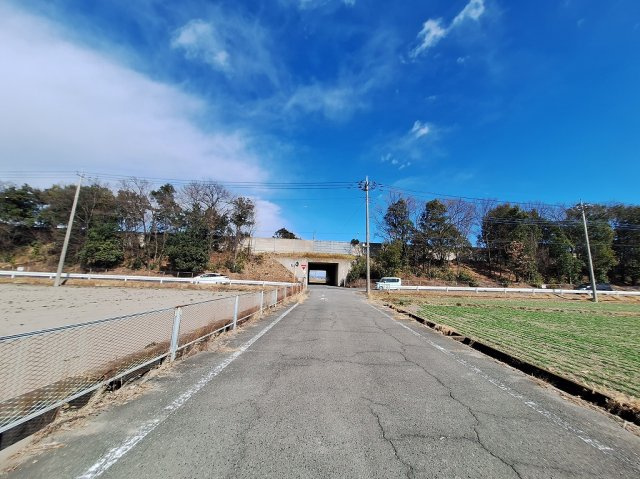 高崎市下斎田町売土地 D区画の前面道路含む現地写真